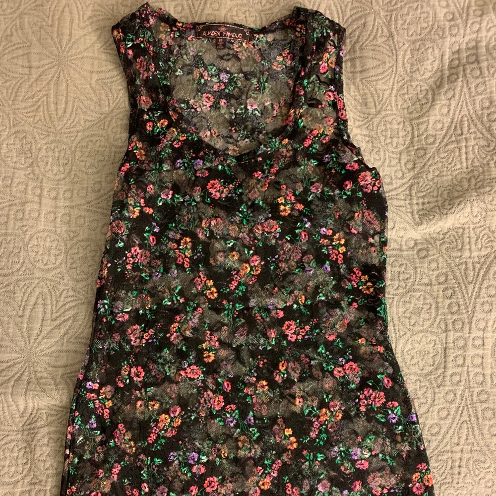 Flower lace tank